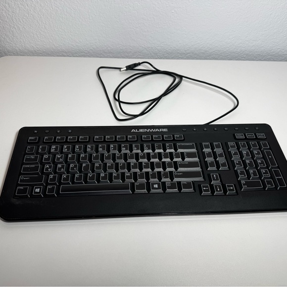 Alienware USB Keyboard - Picture 1 of 6